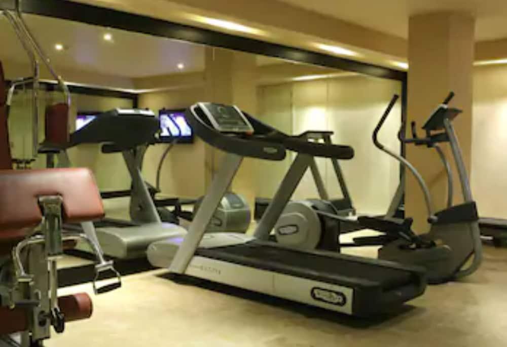 Les Jardins De La Koutoubia Hotel Marrakesh Exterior photo A treadmill